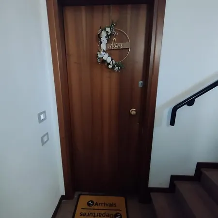 La Casuzza Apartment *